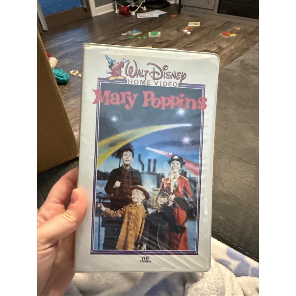Walt Disney Home Video Mary Poppins VHS‎ White Clamshell Case 23V Julie Andrews